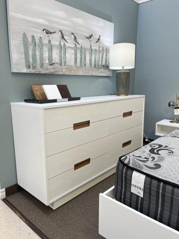 Queen Como Bedroom Set by Natart Home - Image 3